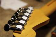 Strat-9.jpg