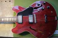 Gibson ES-335_1967 Chery-23.jpg