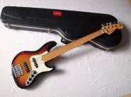 fender-jazz-bass-deluxe-v-usa-1.jpg