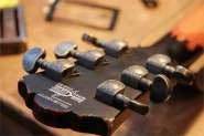 Washburn LP-4.jpg