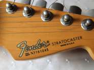 fender-strat-plusdeluxe-stratocaster4.jpg