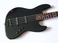 fender-jazz-bass-all-black-jb6277abk-1.jpg