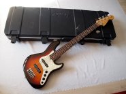 fender-jazzbassV-1.jpg