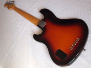 fender-jazzbassV-5.jpg