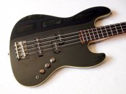 fender-aerodyne-bass-deluxe-1.jpg