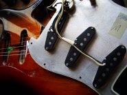 F.strat re62 1999-15.jpg