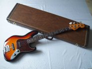 Fender-JazzBass-62RE.jpg