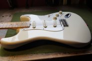 F.Squier Strat_1984-3.jpg