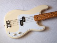 Fender-PB57-Japan.jpg