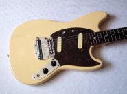 Fender-Mustang.jpg