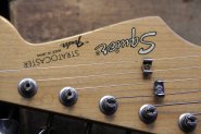 F.SQUIER STRATOCASTER-2.jpg