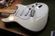 F.SQUIER STRATOCASTER-5.jpg