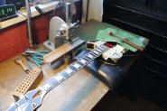 Gibson LPC 1977-12.jpg