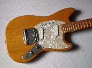 Fender-Mustang-MG77.jpg