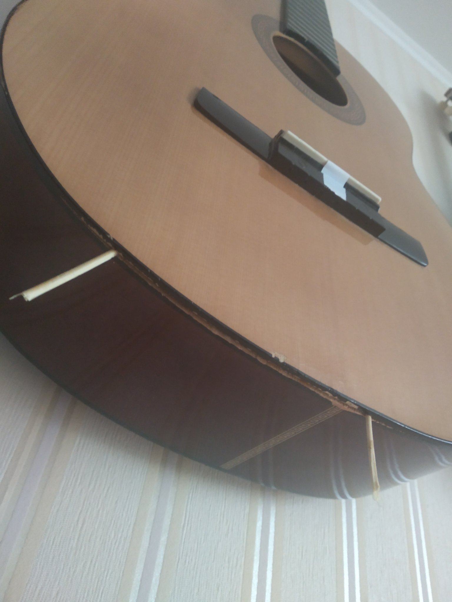Ремонт верхней деки в районе нижнего клёца - equipment.craft.guitars ...