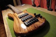 Spector Bass5-5.jpg