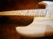F.strat RE72-4.jpg