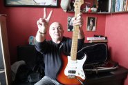 F. STRAT Deluxe 2002-1.jpg