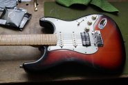 F. STRAT Deluxe 2002-4.jpg