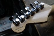 F. STRAT Deluxe 2002-6.jpg