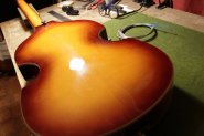 HOFNER B-BASS-9.jpg