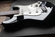 Squier MINI-4.jpg