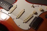 F.Strat Deluxe 2016-7.jpg