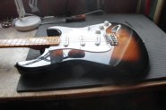 F. SQIUER Stratocaster-4.jpg