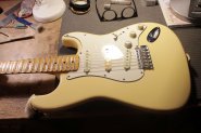 Fender JAPAN Yngwie Malmsteen-6.jpg