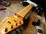 F.strat RE57 1982-2.jpg