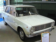Fiat_124-Sedan_Front-view.jpg