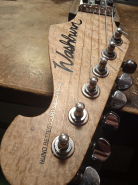 WASHBURN N4 USA Left-4.jpg
