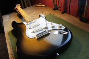 Fender AVRI '57 2005-7.jpg