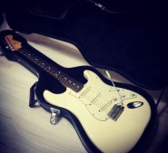 Screenshot_2021-01-11 Fender Stratocaster       .jpg