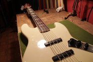 Fender JB69-15.jpg