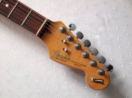 Fender-strat-40ann-head.jpg